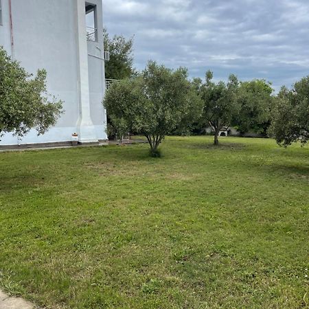 Hostal Modern House Afytos Exterior foto