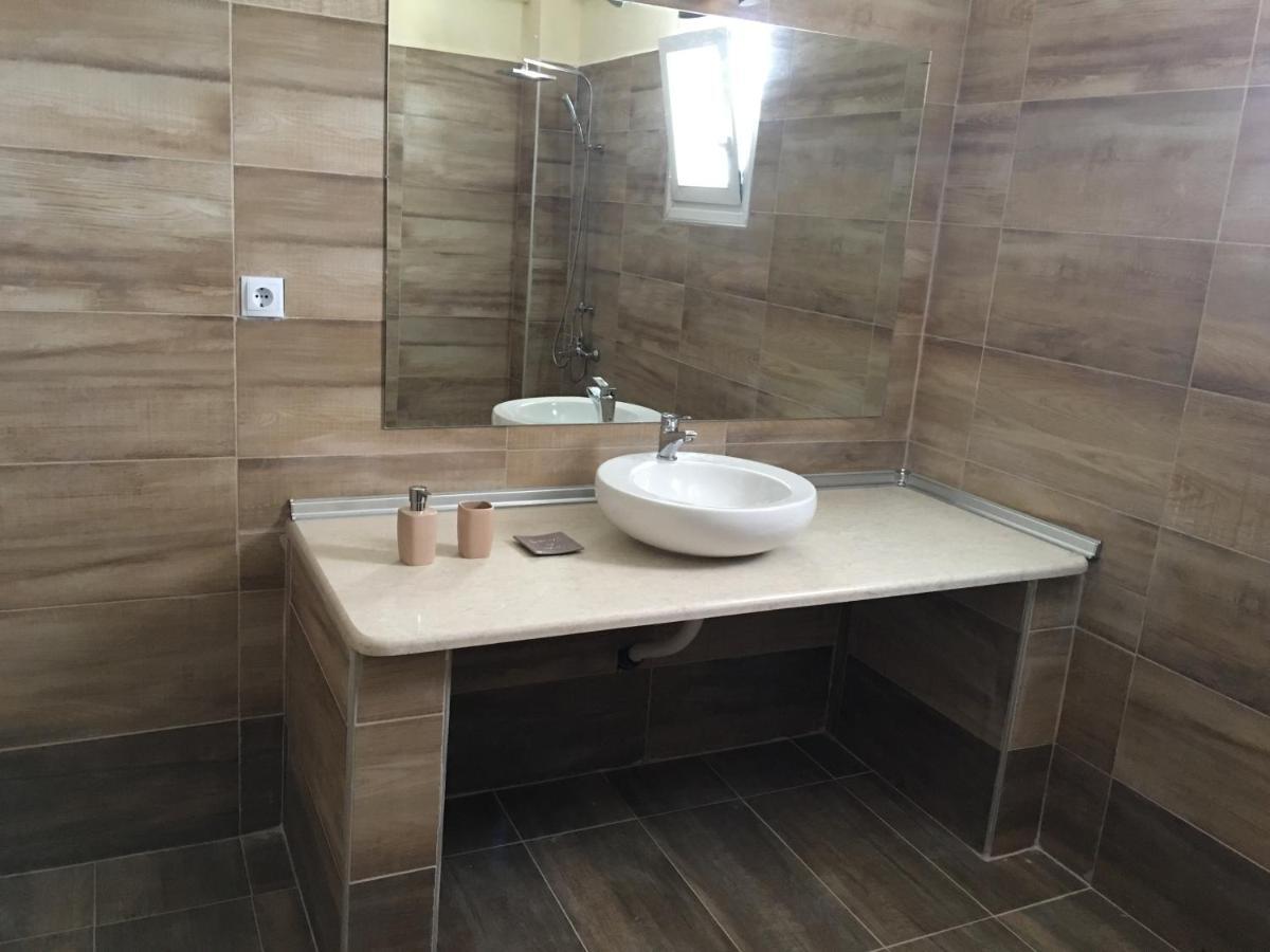 Hostal Modern House Afytos Exterior foto