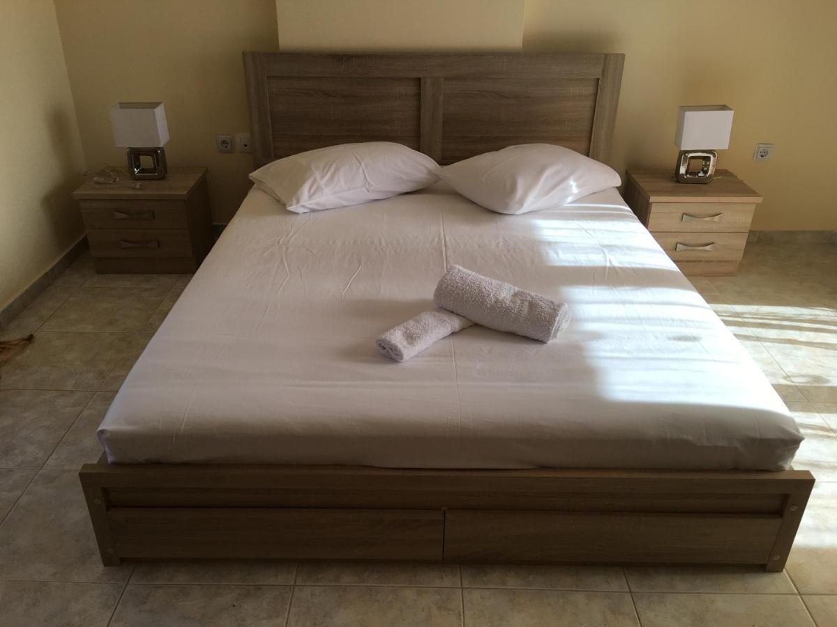 Hostal Modern House Afytos Exterior foto