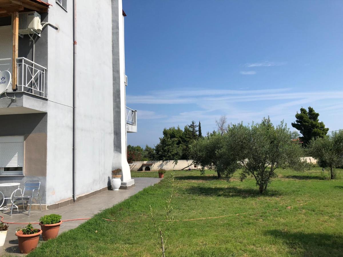Hostal Modern House Afytos Exterior foto